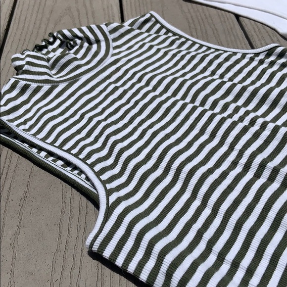 BUNDLE - Gap Ribbed Ruffle Mock Neck Tanks - Picture 2 of 3